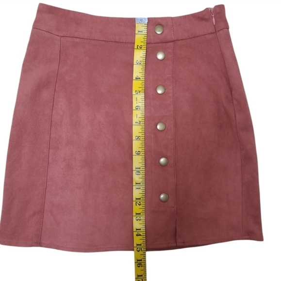 HYFVE A-Line Faux Suede Decorative Snap Side Zip Mini Skirt Size Extra Small - Picture 5 of 10